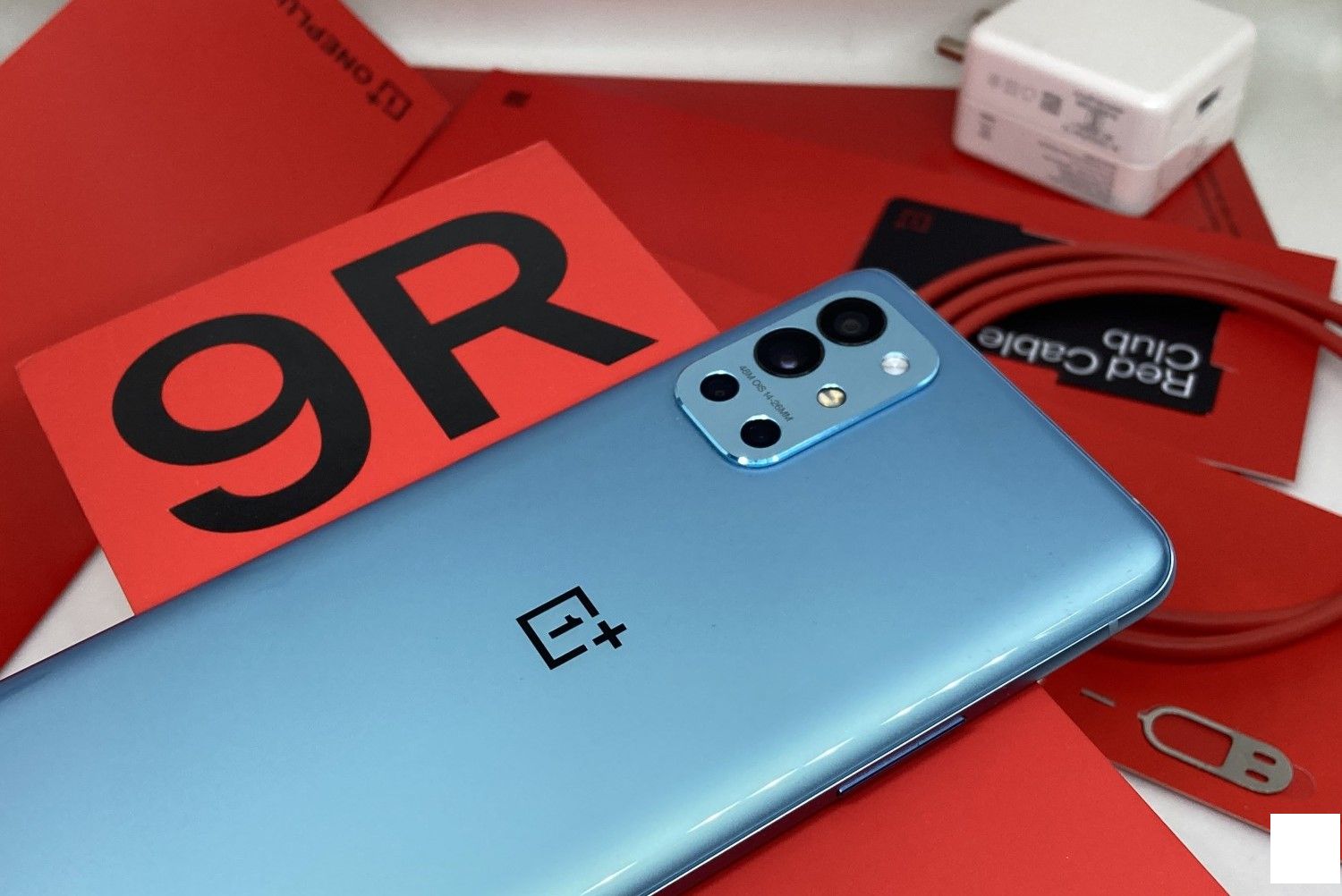 OnePlus 9R 評論 | 高價值手機但並不全麵